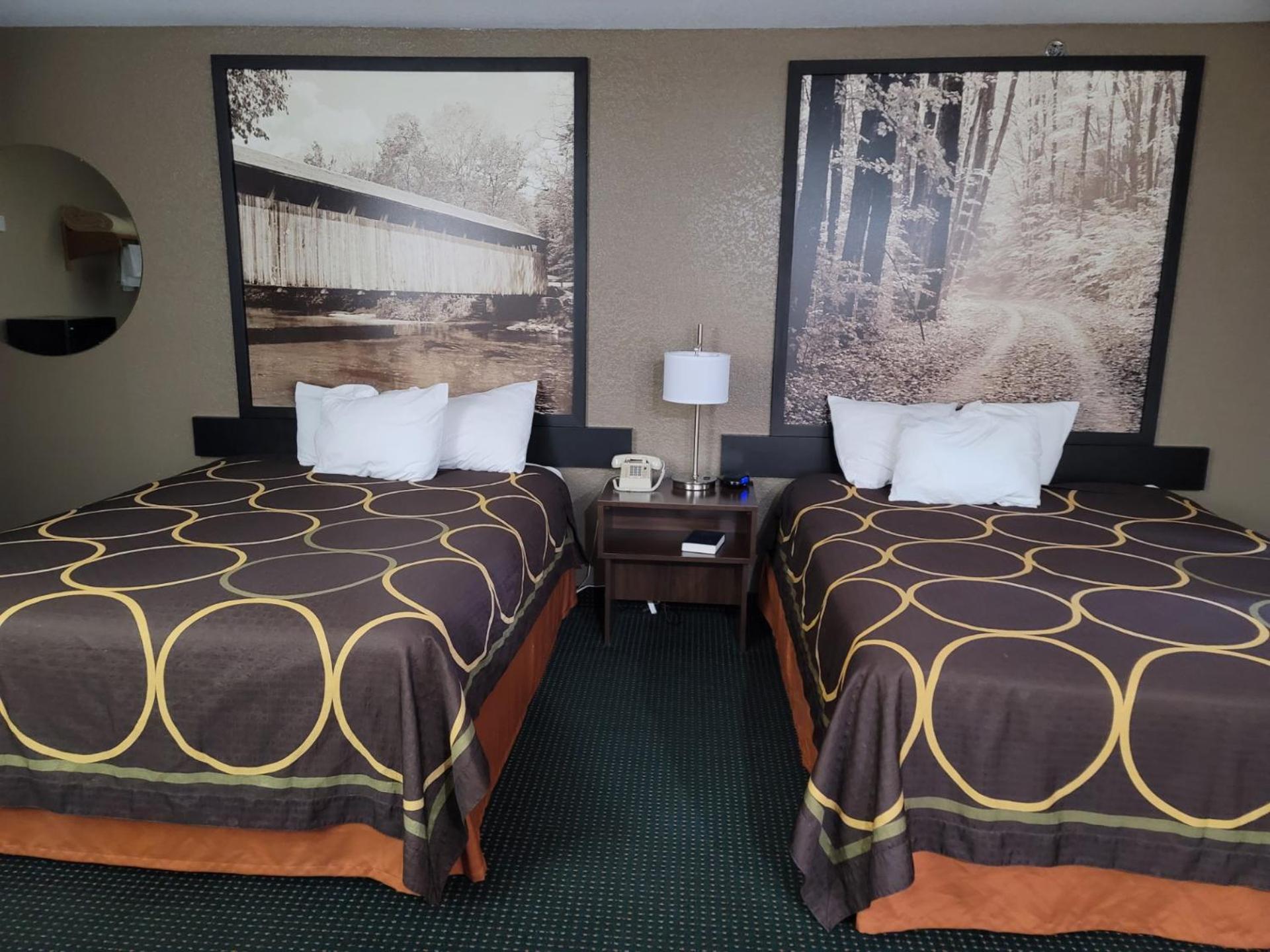 Super 8 By Wyndham Ionia Mi Hotell Eksteriør bilde