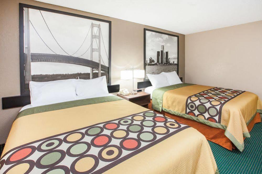 Super 8 By Wyndham Ionia Mi Hotell Eksteriør bilde